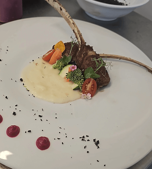 Lamb chop with vegetables and beet puree