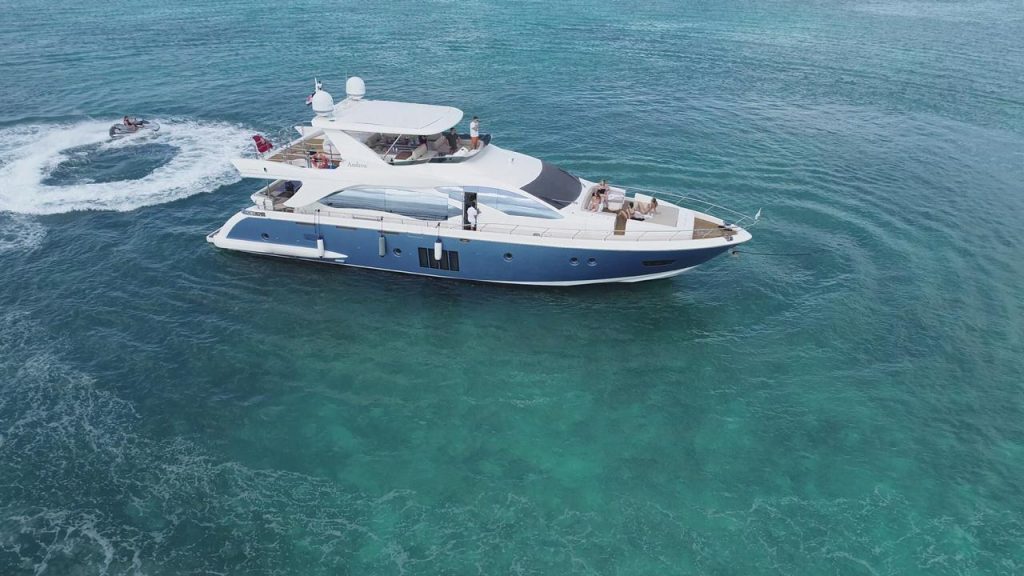 Azimut 86ft luxury private yacht