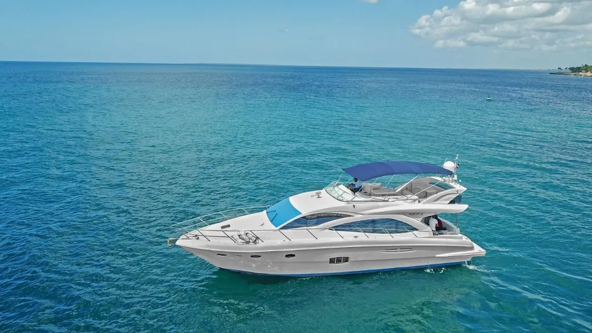 Majesty 58ft private yacht charter