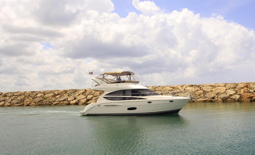 Meridian 42ft yacht rental