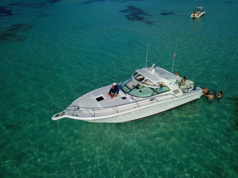 Sea Ray 40ft private yacht Cap Cana Marina