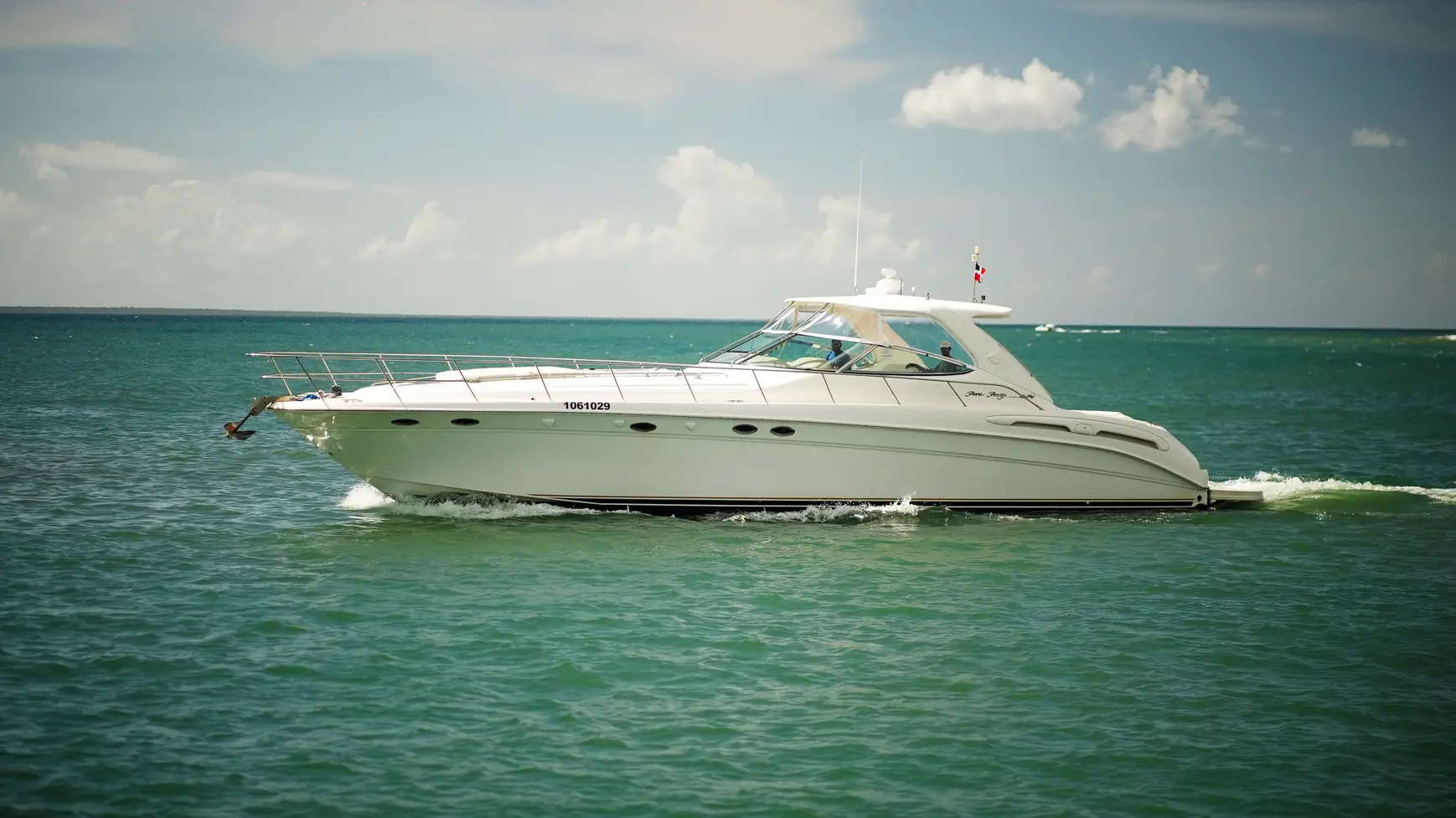 Sea Ray 54ft private yacht